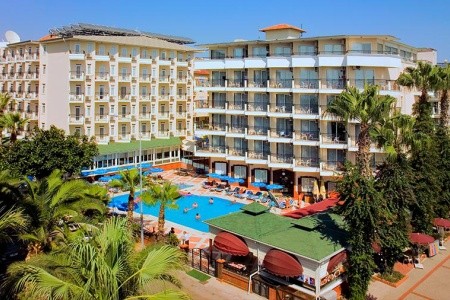 Riviera Hotel & Spa