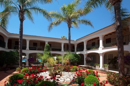 Los Monteros