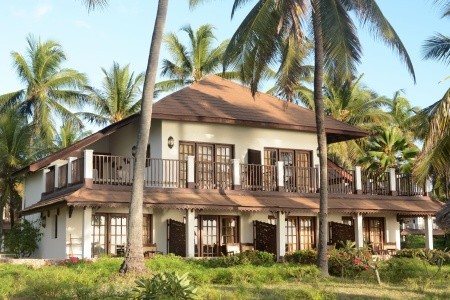 Breezes Beach Club & Spa