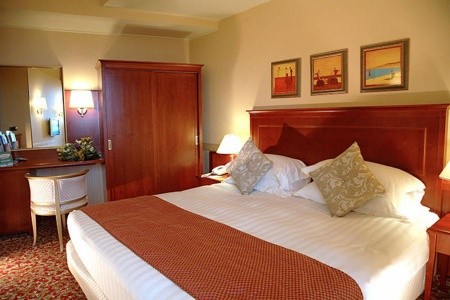 Hotel Holiday Inn