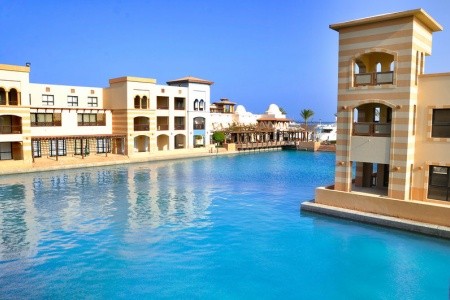 Marina Lodge