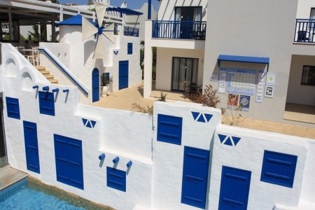 Callisto Holiday Village