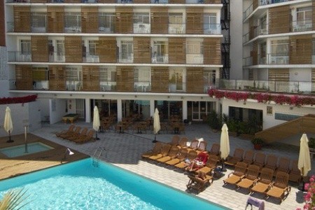 Hotel Plaza Paris Alegria