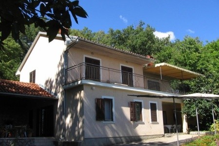 Apartments Basan / Oprić Big A4