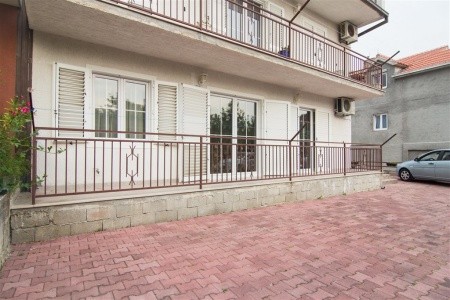 Apartment Marko / Three Bedrooms A1