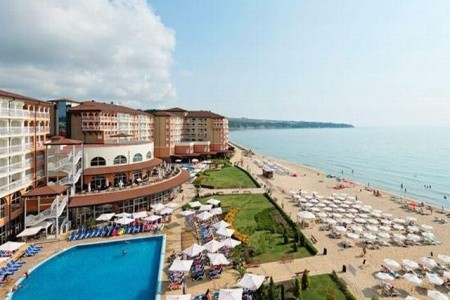 Sol Luna Bay Resort