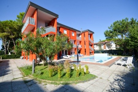 Villa Simona S Bazénem Su - Bibione