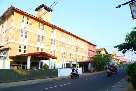 Avenra Garden Hotel