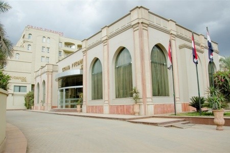Grand Pyramids Hotel