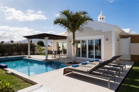 Alondras Villas & Suites