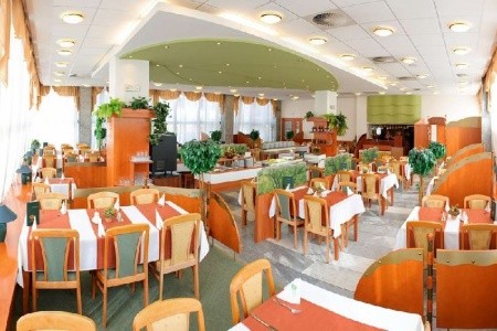 Hotel Flóra