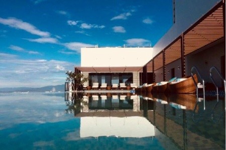 Haian Beach Hotel & Spa