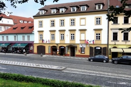 Hotel U Kříže: Rekreační Pobyt 2 Noci, Česká republika, Praha a okolí