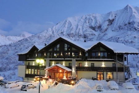 Hotel Adamello, Passo Tonale, Itálie: Lyžařský Pobyt 3 Noci Hotel Adamello, Passo Tonale, Itálie: Lyžařský Pobyt 3 Noci