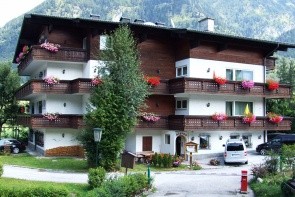 Alpina Apartments
