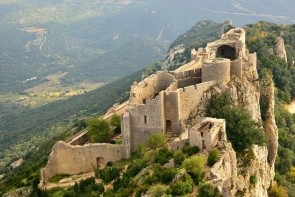 Hrad Peyrepertuse