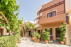 Lito Apartments