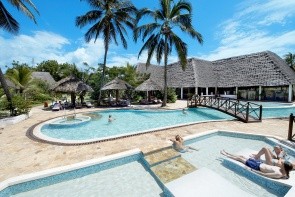 Hotel Uroa Bay Beach Resort