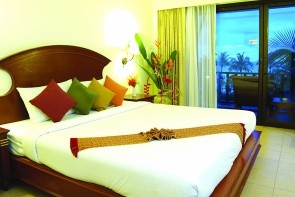 Lanta Casuarina Beach Resort