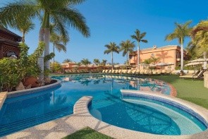 Green Garden Resort & Suites