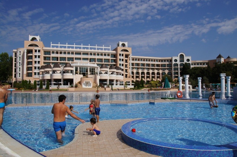 Hotel Duni Royal Resort Marina Beach, Bulharsko Djuni 16 589 Kč (̶2̶0̶ ̶9̶9̶0̶ Kč) Invia